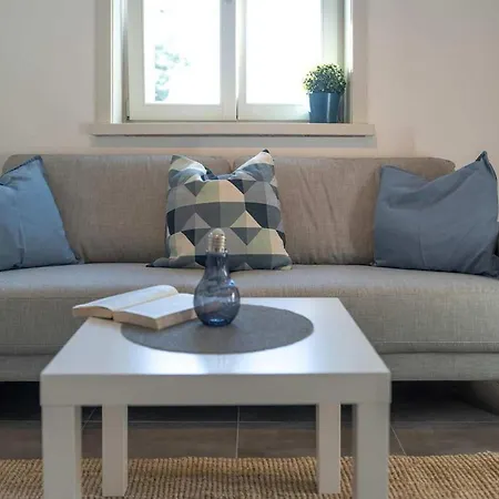 App Marina 4 Apartment *