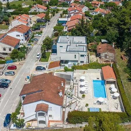 App Marina 4 Apartment *